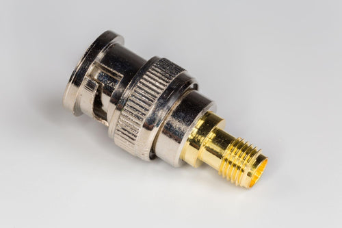 Adaptador SMA a BNC Hembra