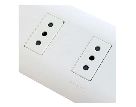Placa armada tomacorriente doble 10A 2P+T Génesis blanco Schneider