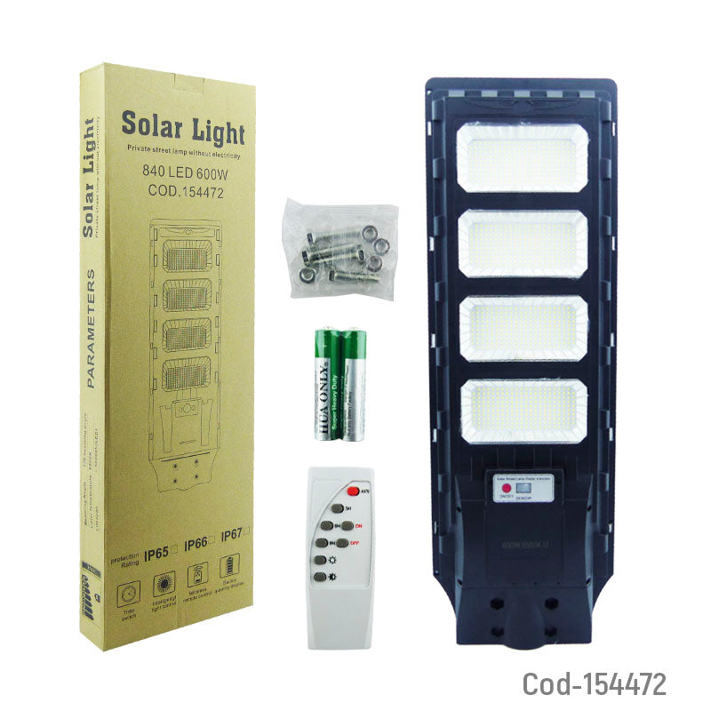 Foco Para Poste Solar De 600 Watt Con 4 Placas De 840 LED, Control Remoto Y Sensor